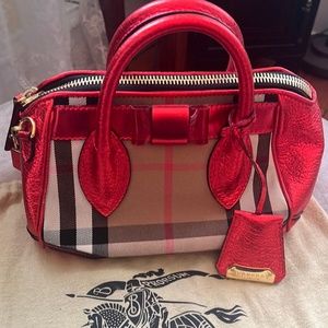 🌟RARE🌟 Runway *Burberry Prorsum* Limited Edition Red Metallic Novacheck Bag